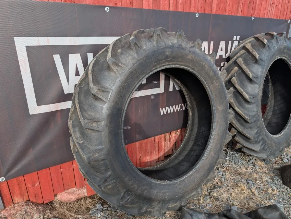 Alliance renkaat 16.9x38 traktoriin / sisärenkailla - 12PR - hyväkuntoiset