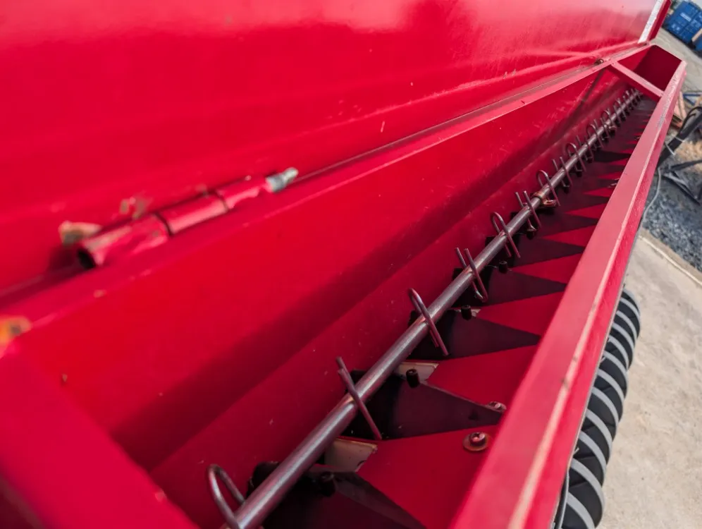 Simulta Junkkari KH2500 kylvölannoitin / Kevythinattava - HS-laatikolla - VIDEO