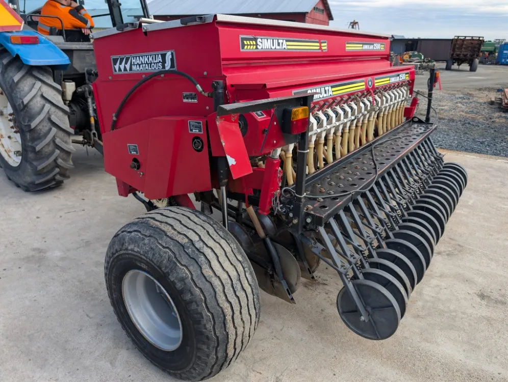 Simulta Junkkari KH2500 kylvölannoitin / Kevythinattava - HS-laatikolla - VIDEO