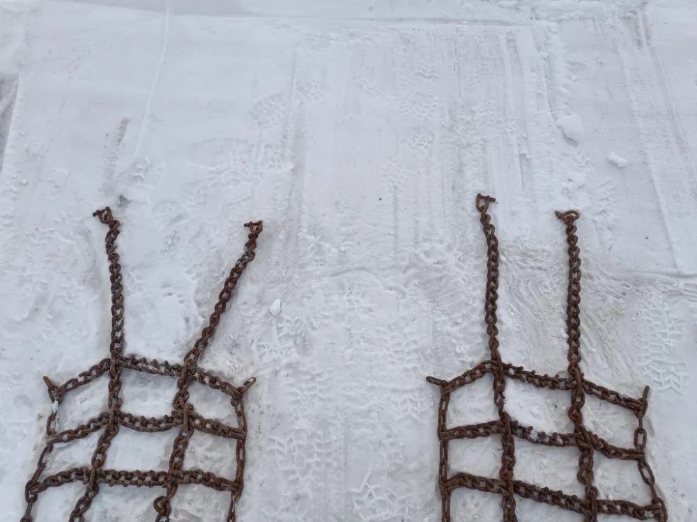 Piikkiketjut 12.4x24, vahvuus 9 mm / Todella hyväkuntoiset!