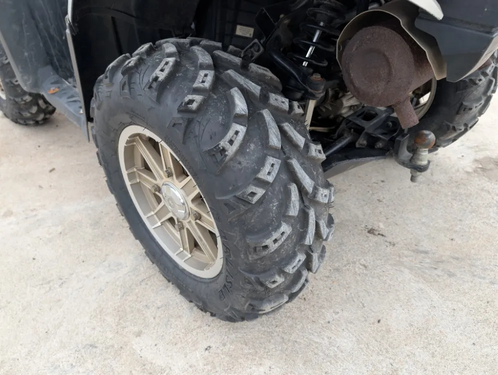Polaris Sportsman Forest 850 / Arvonlisäverollinen mönkijä / Katso video!