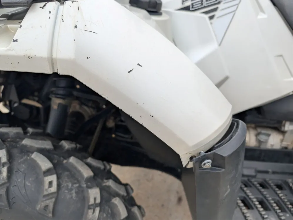 Polaris Sportsman Forest 850 / Arvonlisäverollinen mönkijä / Katso video!