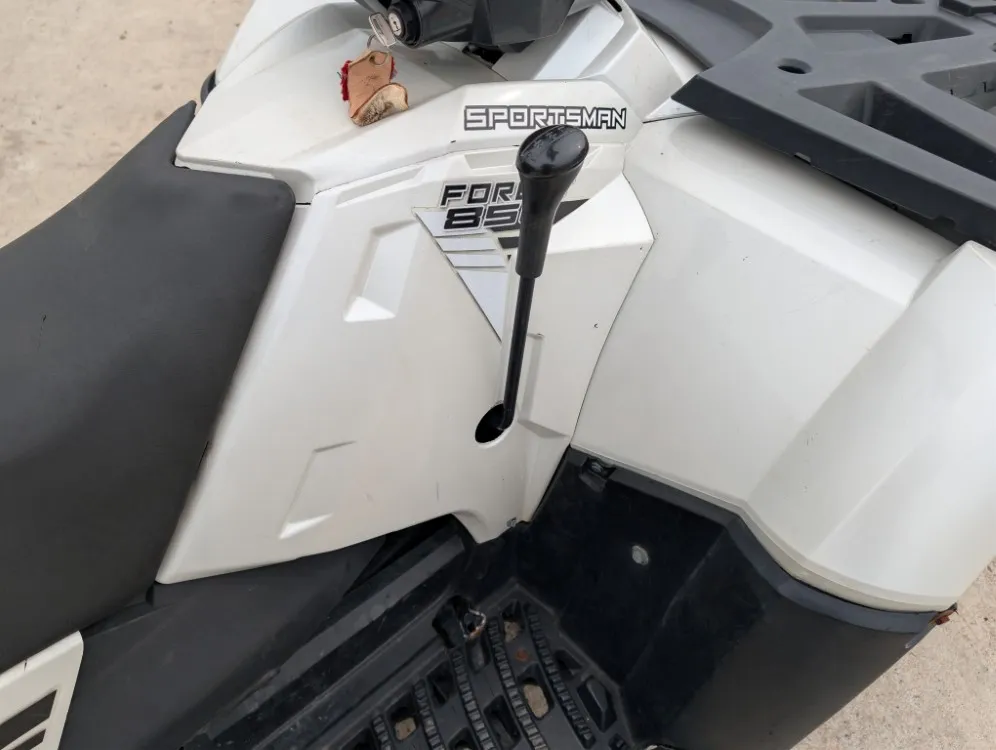 Polaris Sportsman Forest 850 / Arvonlisäverollinen mönkijä / Katso video!