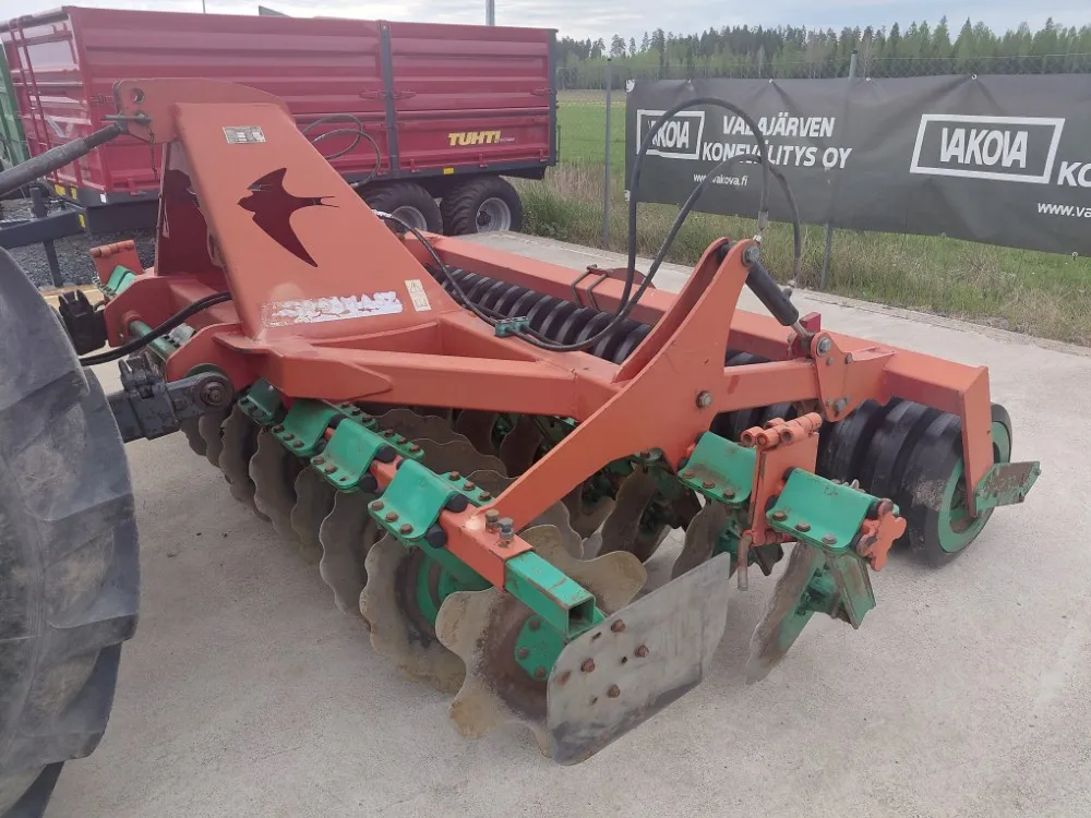 Agro Masz BT30 lautasmuokkain / hydraulisella kumipakkerilla, katso video!