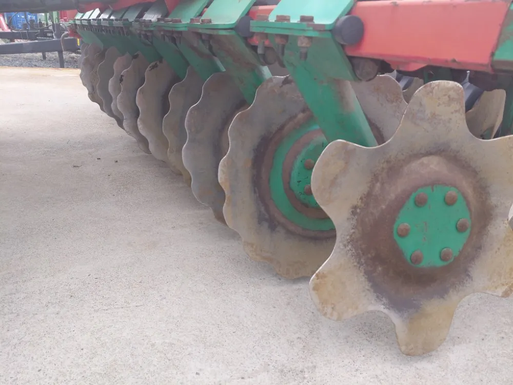 Agro Masz BT30 lautasmuokkain / hydraulisella kumipakkerilla, katso video!